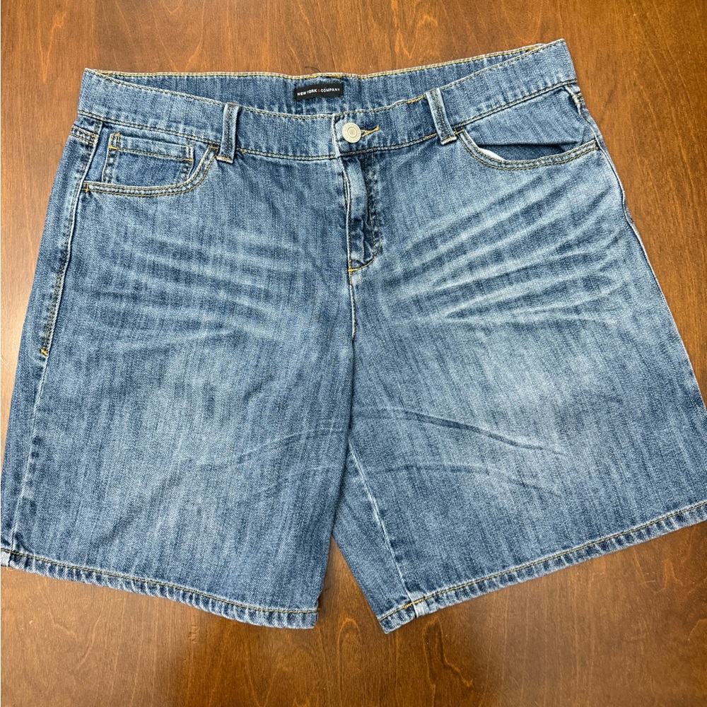 New York & Company Jean Shorts Size 14